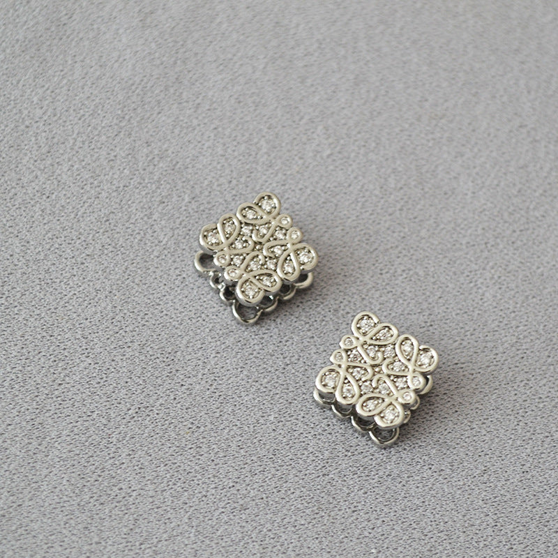 Stunning Gold Earring for Daily Wear