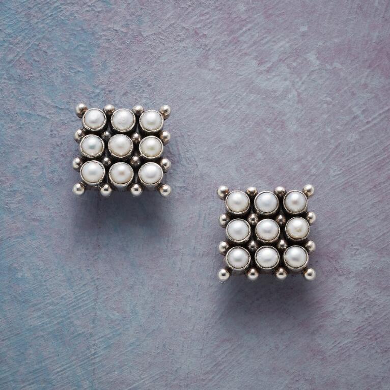 Romantic Silver Earring for Special Moments