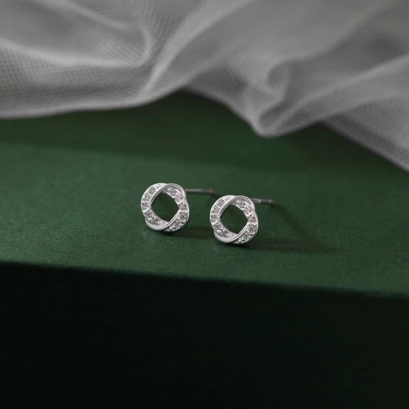 Romantic Earring for Special Moments