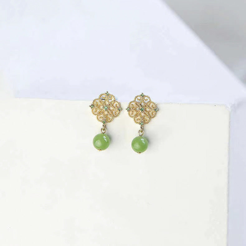 Romantic Silver Earring for Special Moments