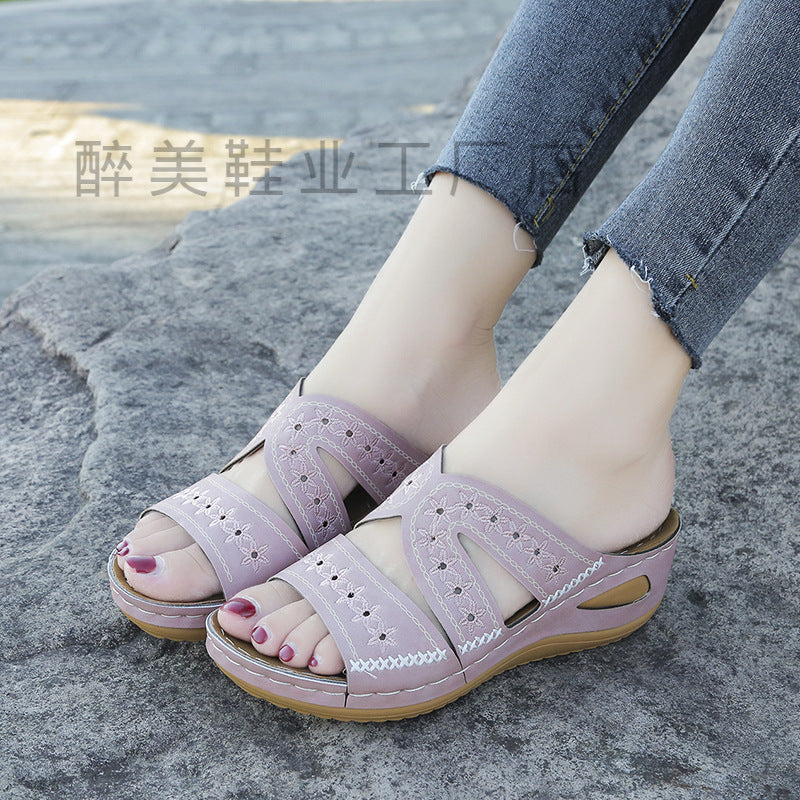 Graceful Orthopedic Sandals for Modern Look