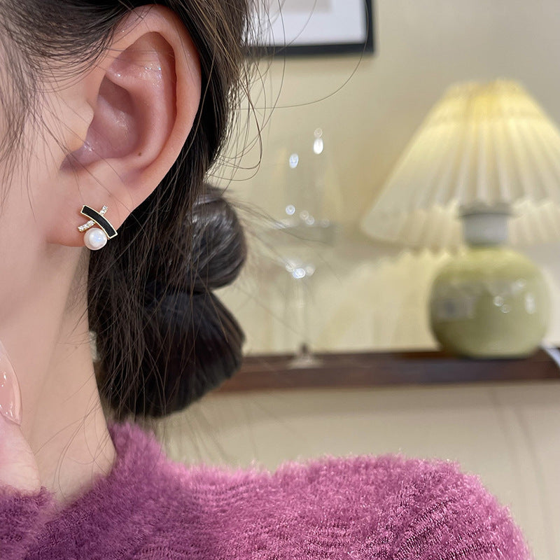 Romantic Pearl Earring for Special Moments