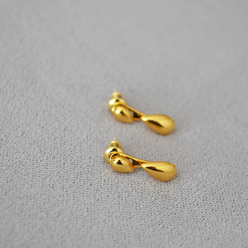 Romantic Gold Earring for Special Moments