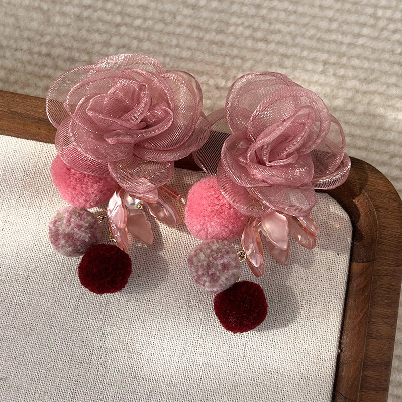 Classic Earring with Timeless Appeal