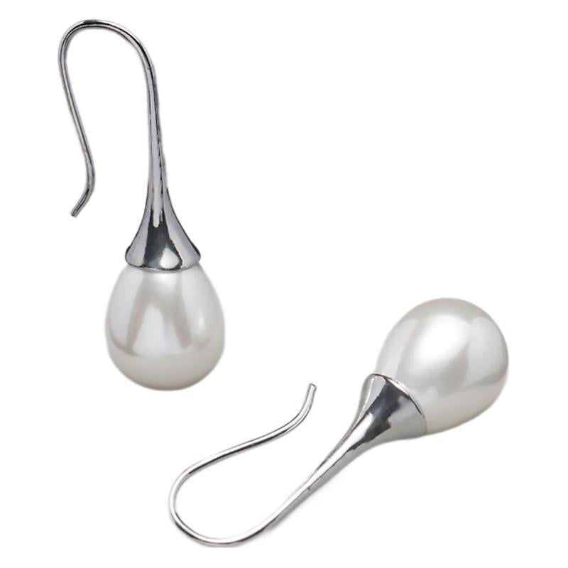Delicate Artisan Gold Earring