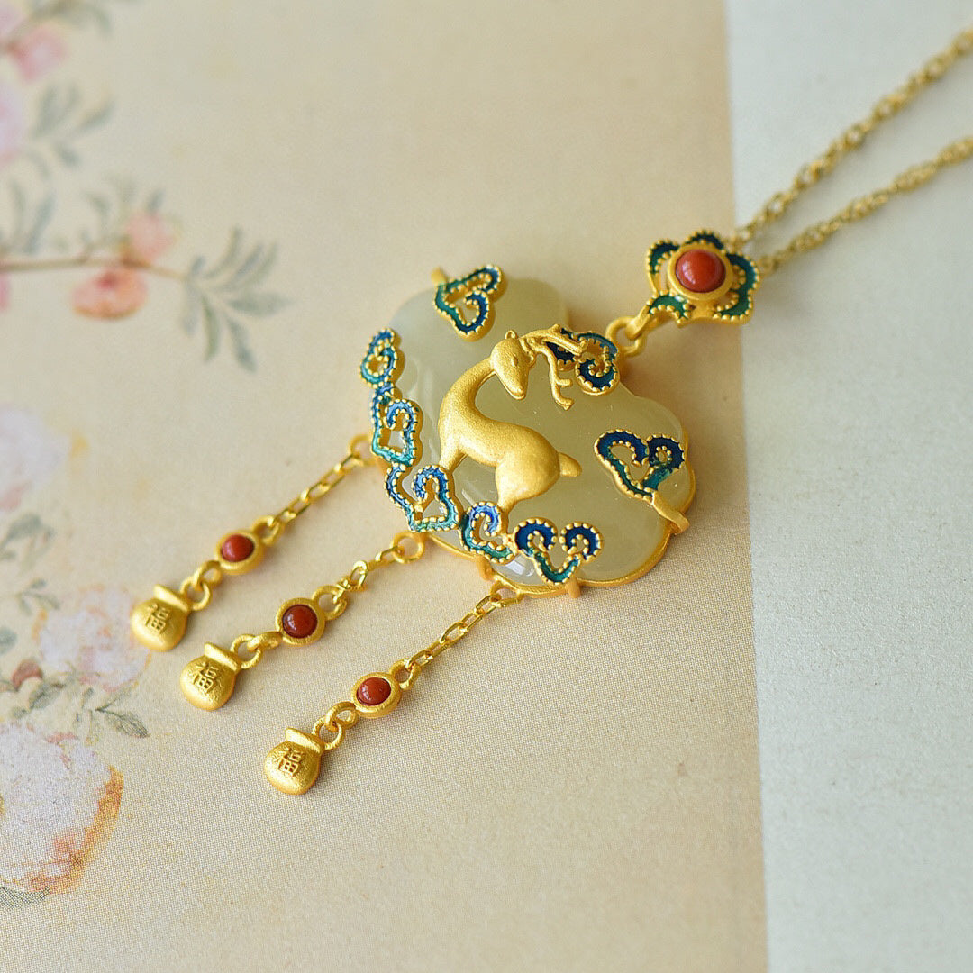 Stunning Gold Necklace for Daily Wear