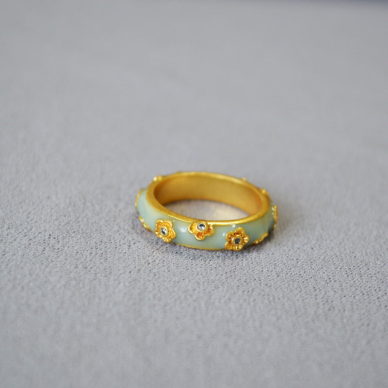 Romantic Gold Ring for Special Moments