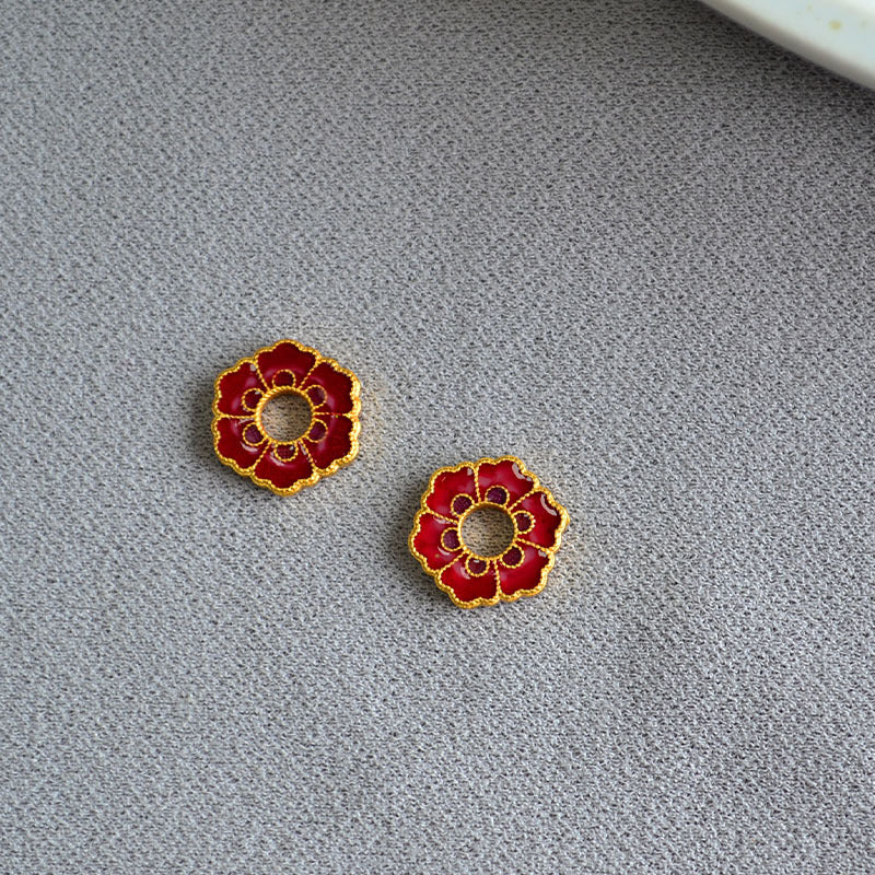 Beautiful Gold Earring with Unique Style