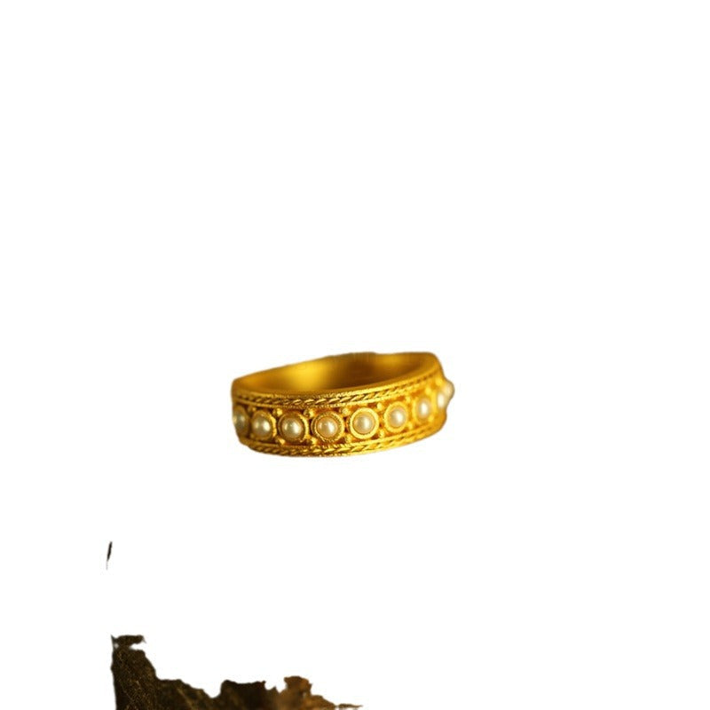 Classic Silver Ring with Timeless Appeal