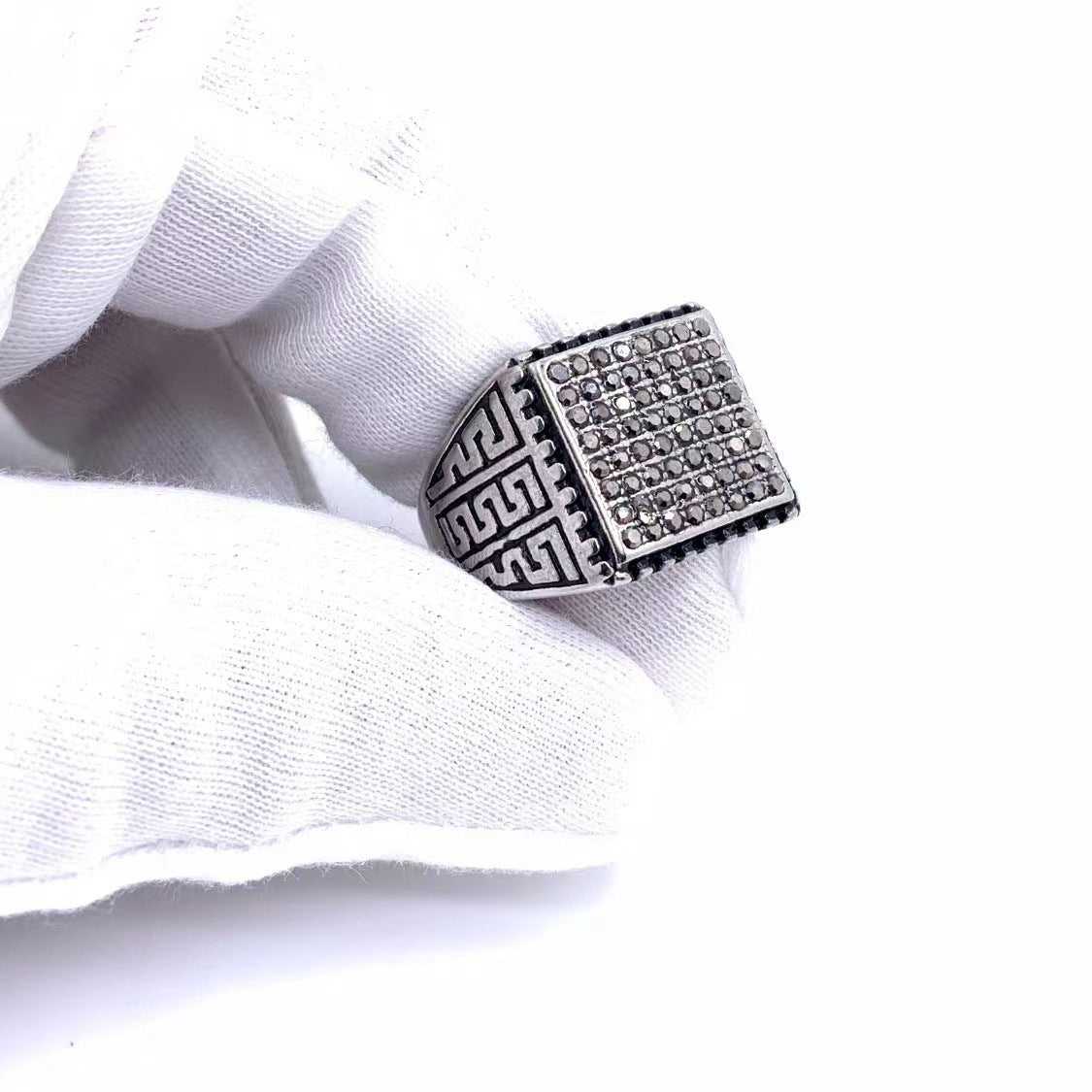 Classic Ring with Timeless Appeal