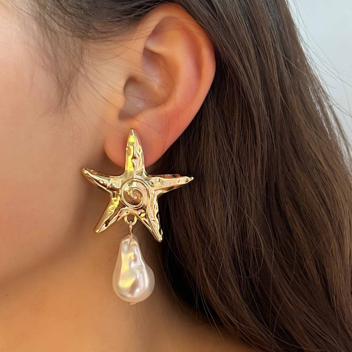 Romantic Pearl Earring for Special Moments