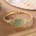 Classic Gold Bracelet with Timeless Appeal