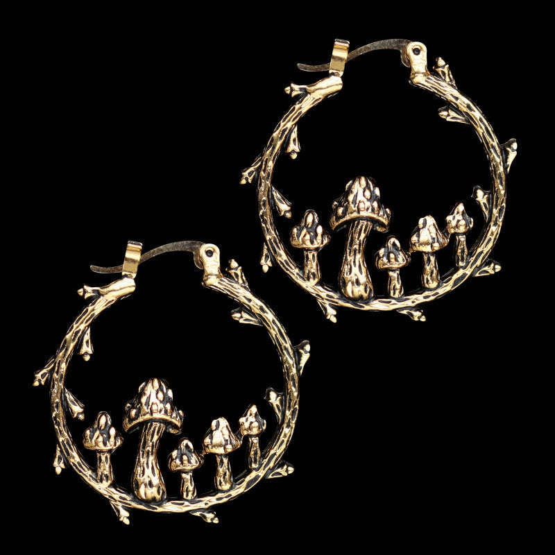 Charming Gold Earring for Any Occasion