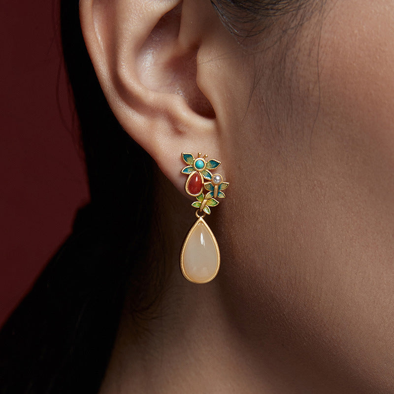 Elegant Silver Earring for Every Occasion