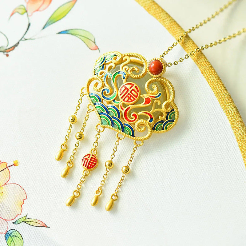 Romantic Silver Necklace for Special Moments