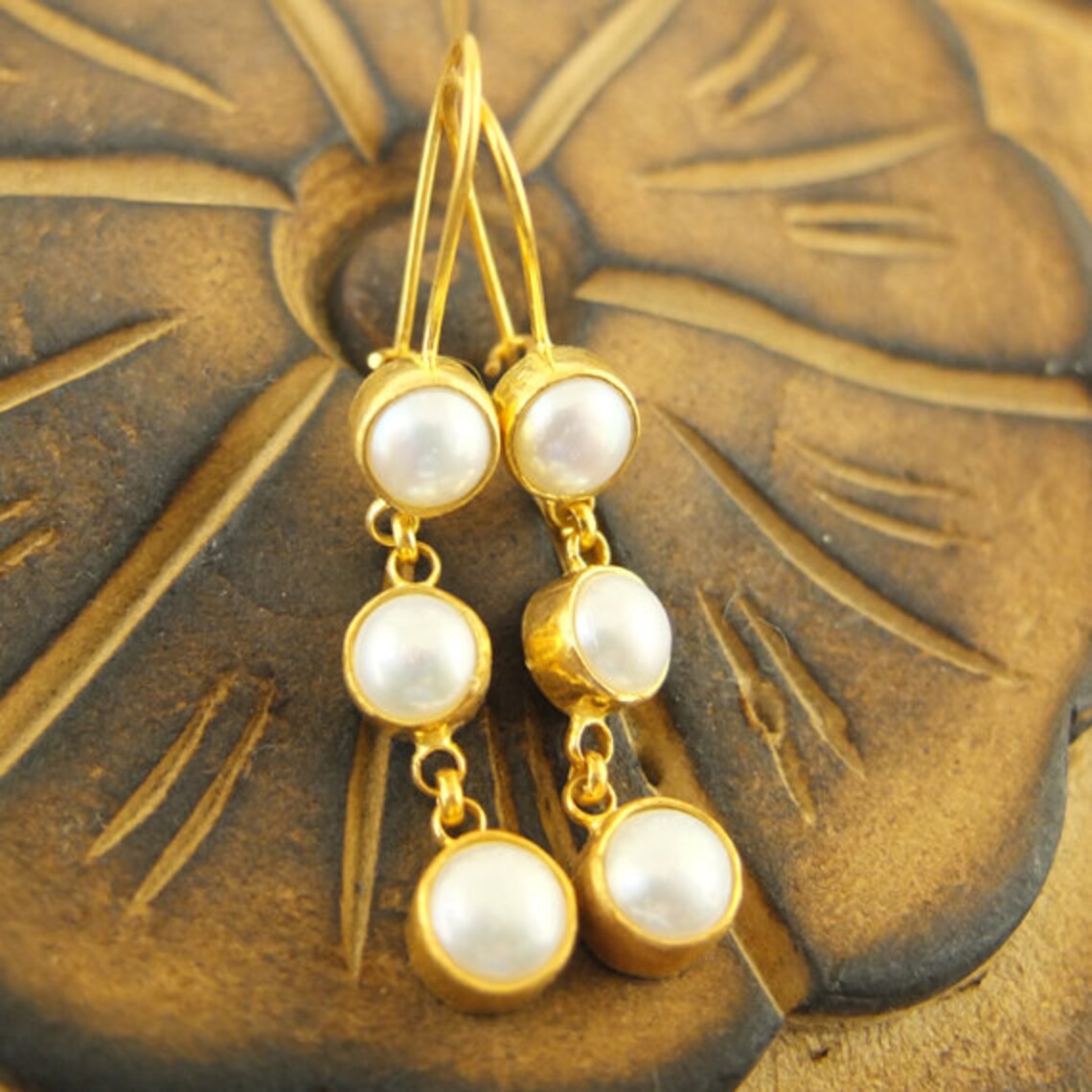 Stunning Pearl Earring for Daily Wear