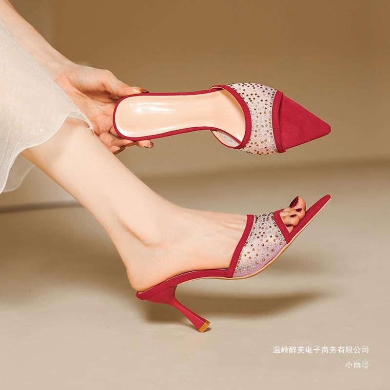 Graceful Orthopedic Sandals for Modern Look