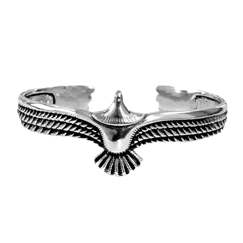 Classic Silver Bracelet with Timeless Appeal