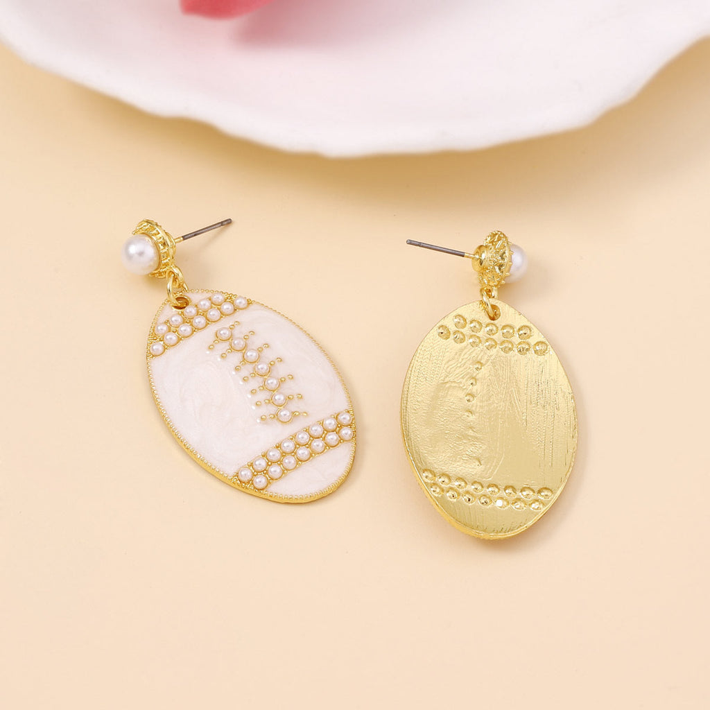 Classic Pearl Earring with Timeless Appeal