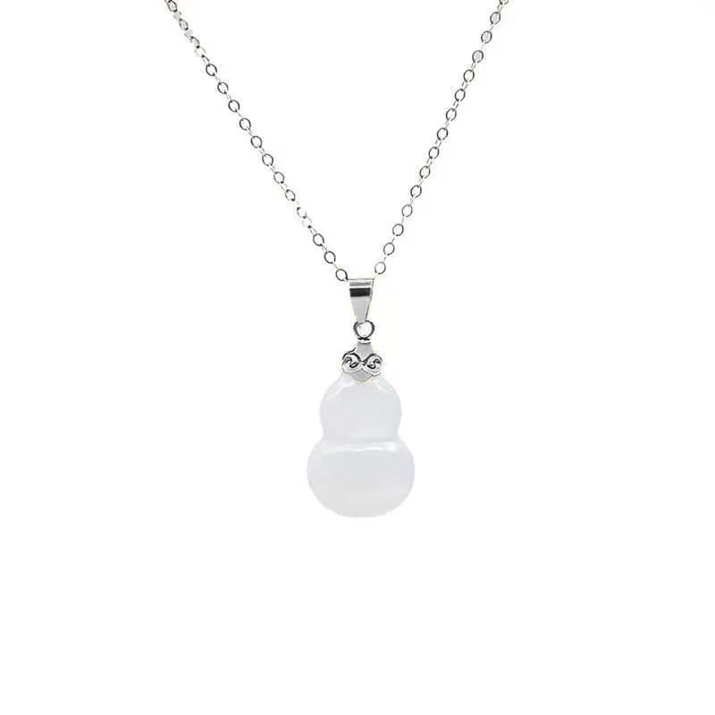 Romantic Silver Necklace for Special Moments