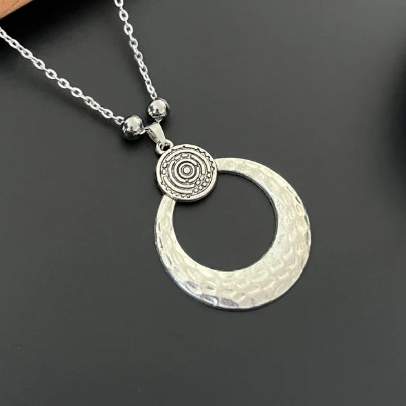Classic Necklace with Timeless Appeal