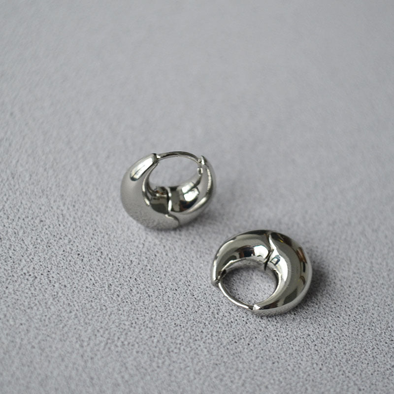 Delicate Artisan Gold Earring