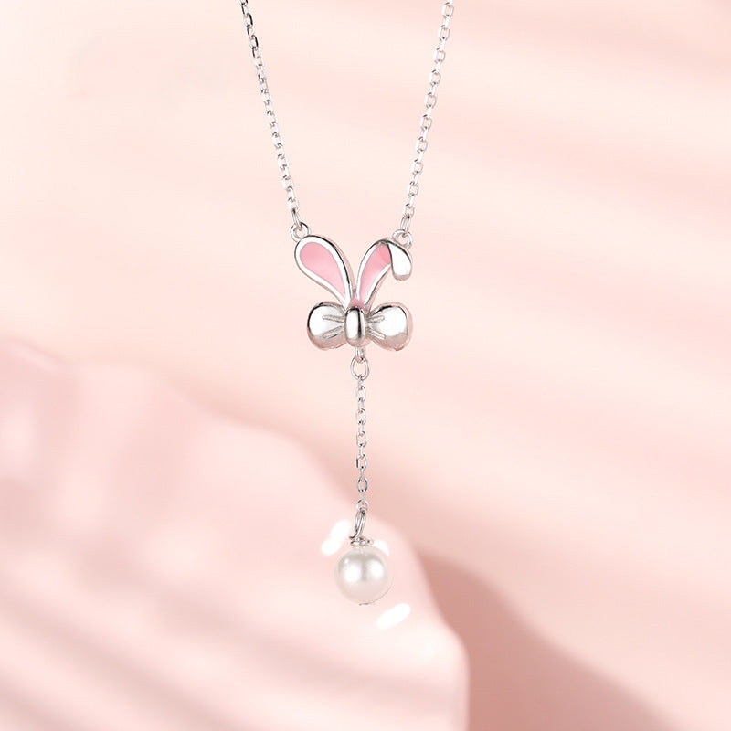 Classic Pearl Necklace with Timeless Appeal