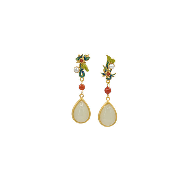 Charming Gold Earring for Any Occasion