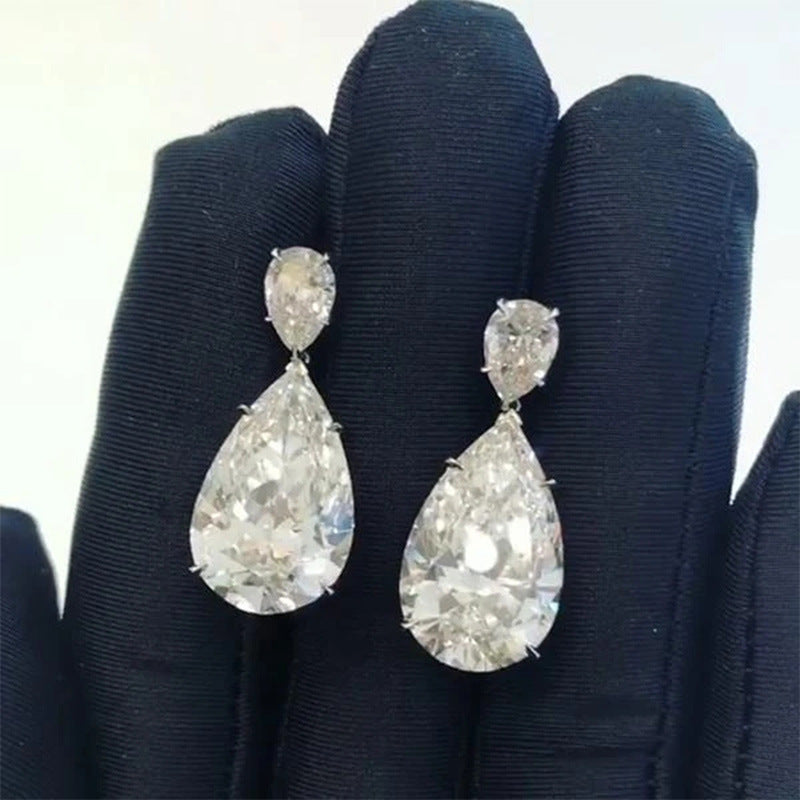 Charming Earring for Any Occasion