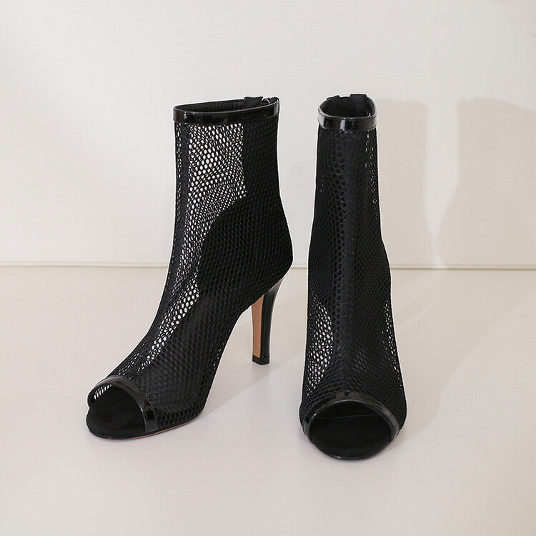 Graceful Orthopedic Sandals for Modern Look