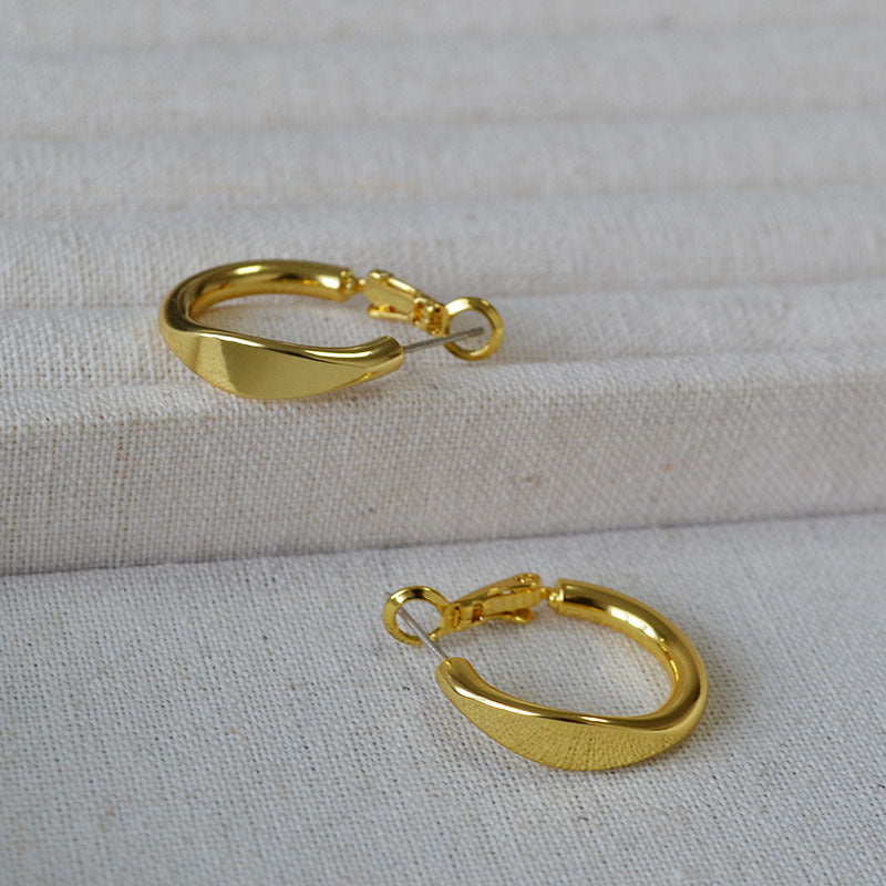 Elegant Silver Earring for Every Occasion