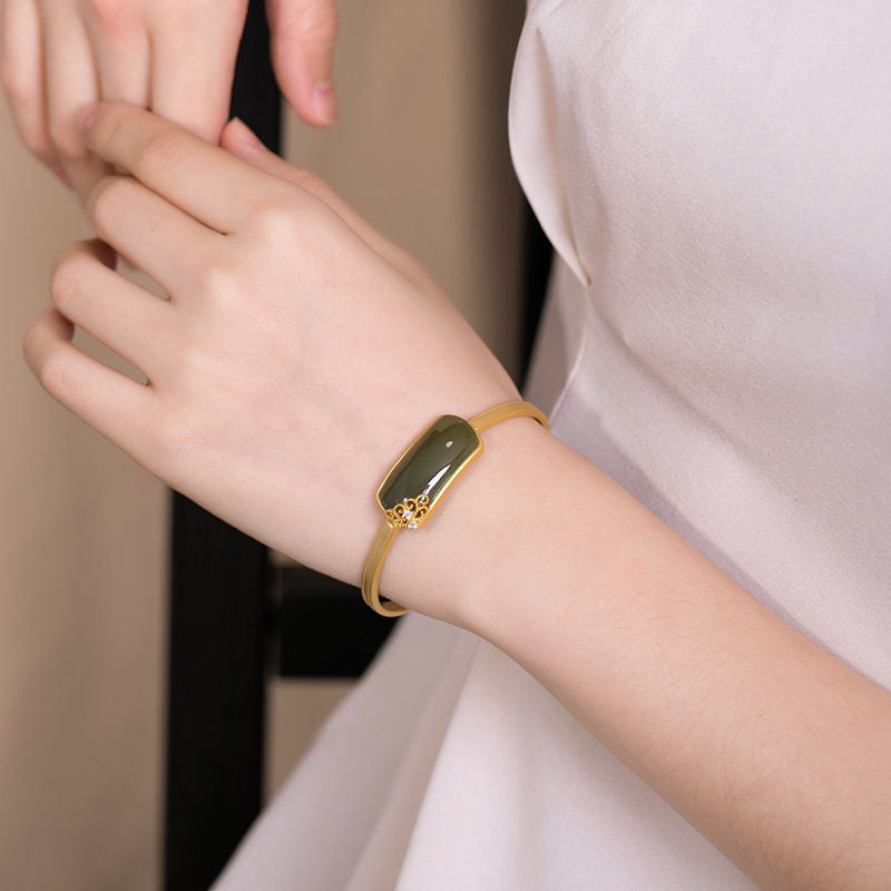 Romantic Bracelet for Special Moments