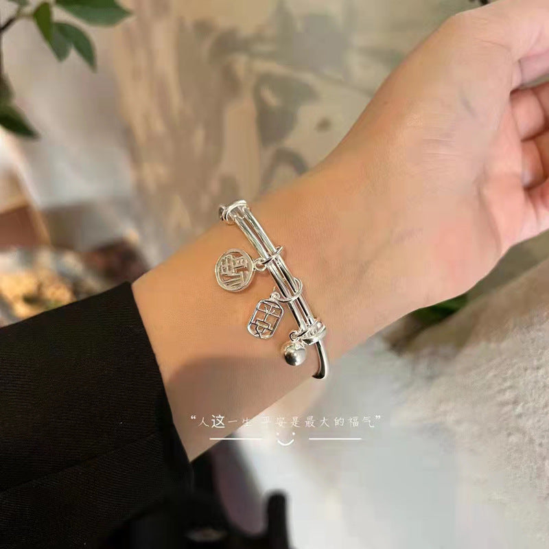 Classic Bracelet with Timeless Appeal