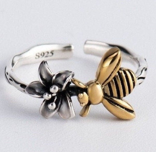 Classic Silver Ring with Timeless Appeal