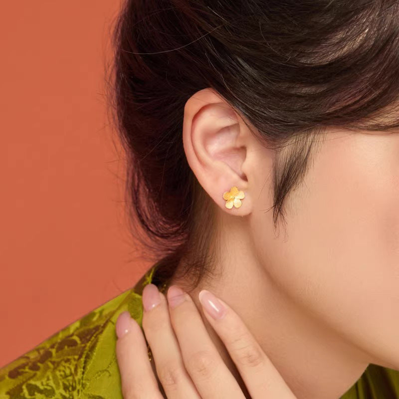 Beautiful Gold Earring with Unique Style