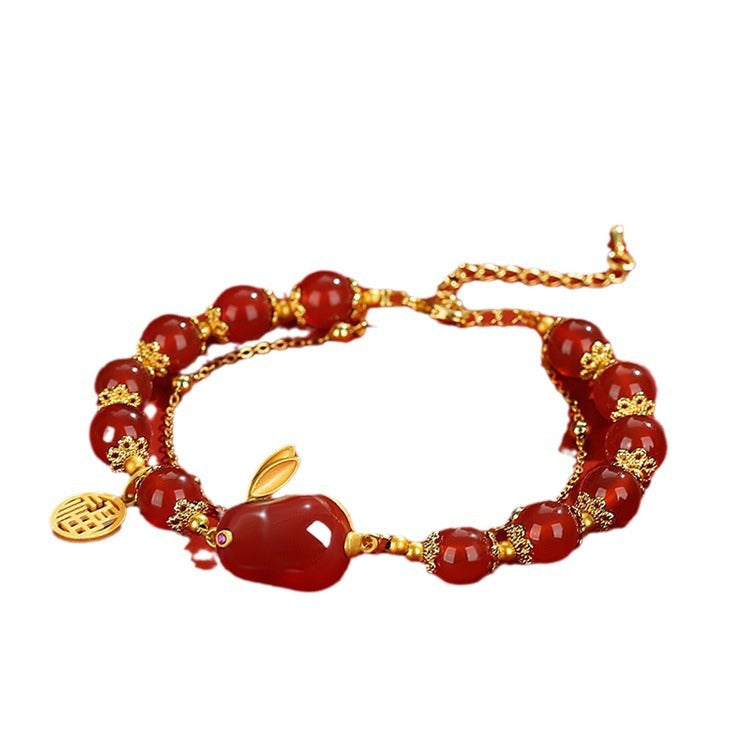 Classic Gold Bracelet with Timeless Appeal