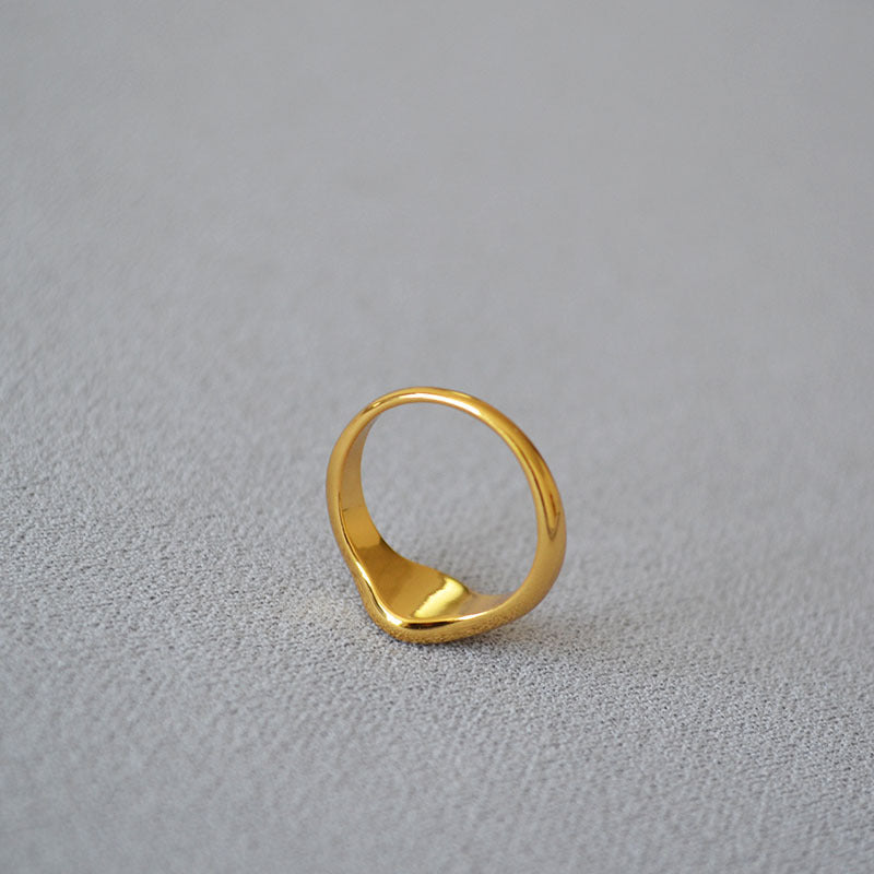 Charming Gold Ring for Any Occasion