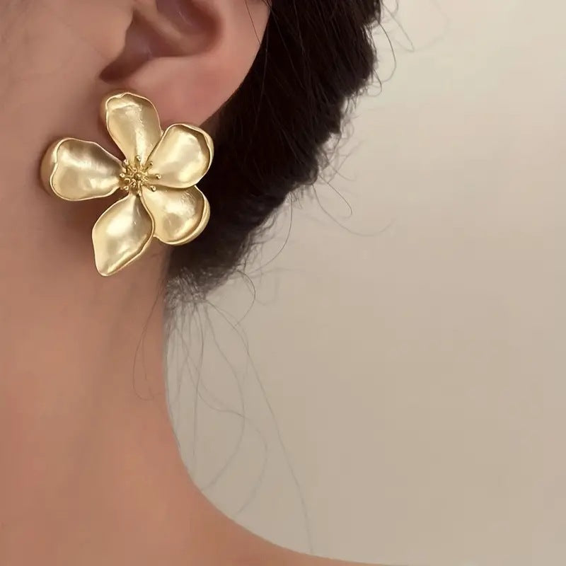 Classic Earring with Timeless Appeal