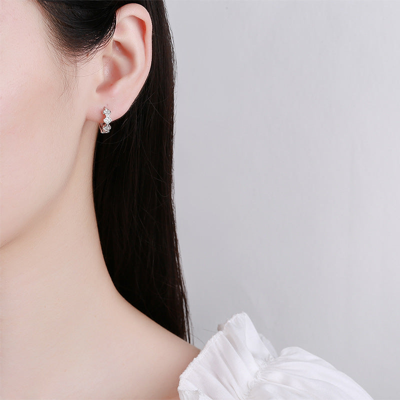Charming Earring for Any Occasion