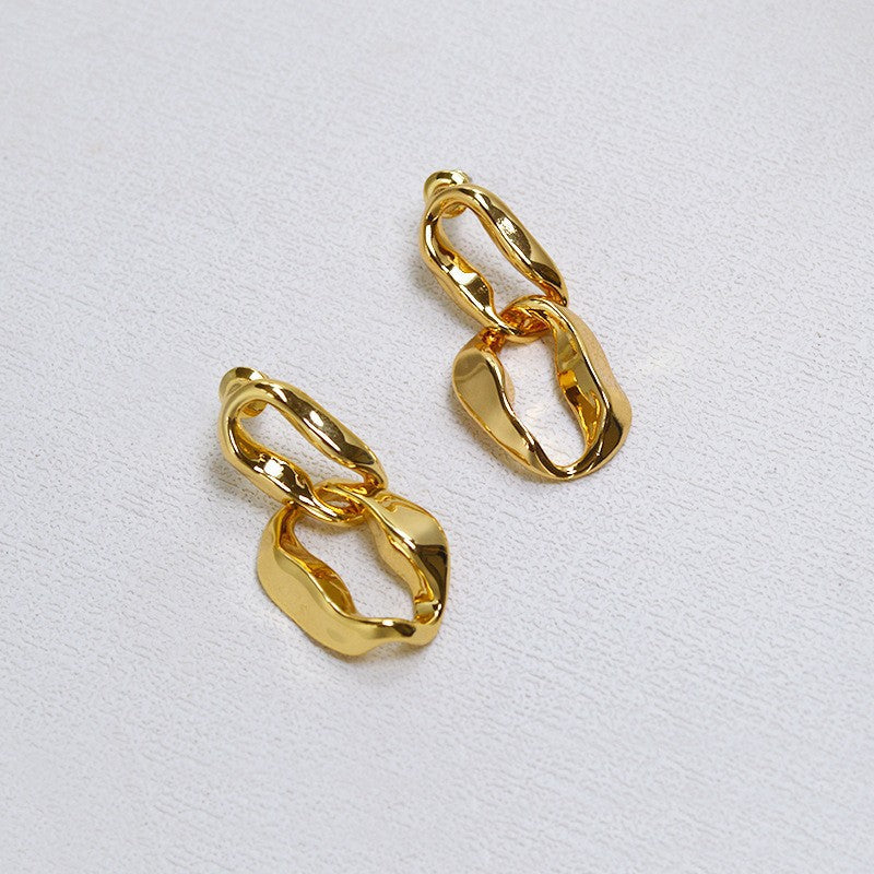 Elegant Gold Earring for Every Occasion