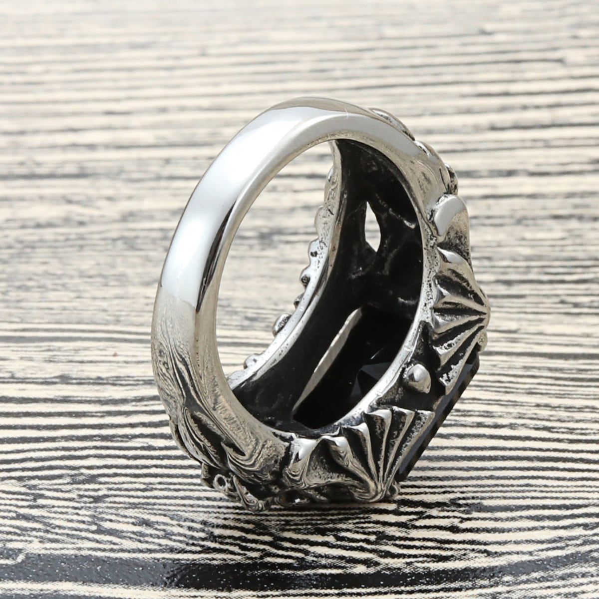 Classic Ring with Timeless Appeal
