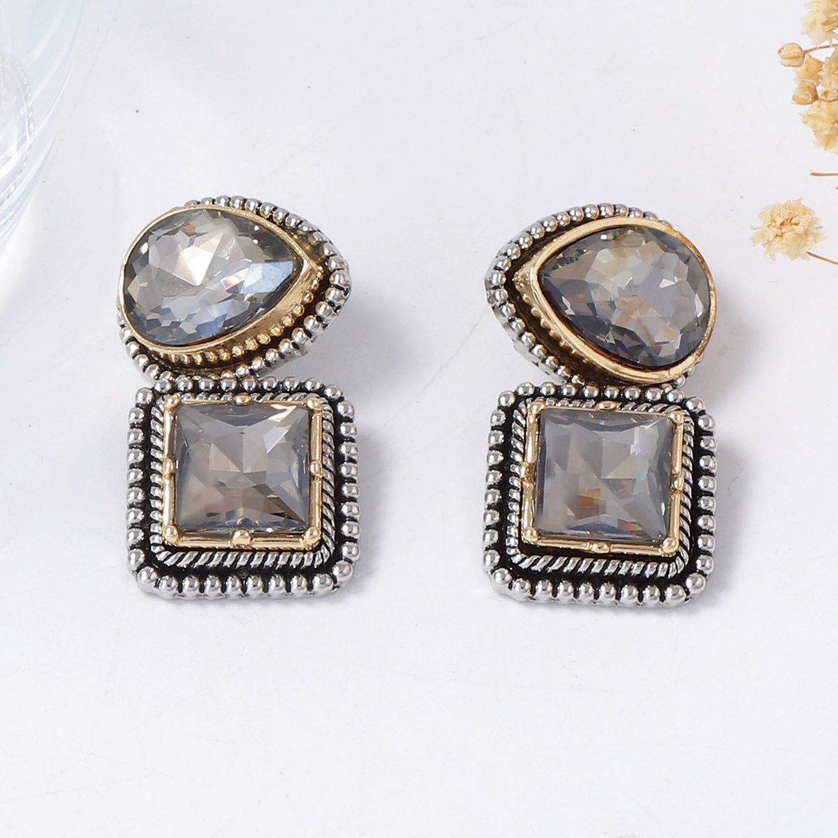 Charming Piece for Any Occasion
