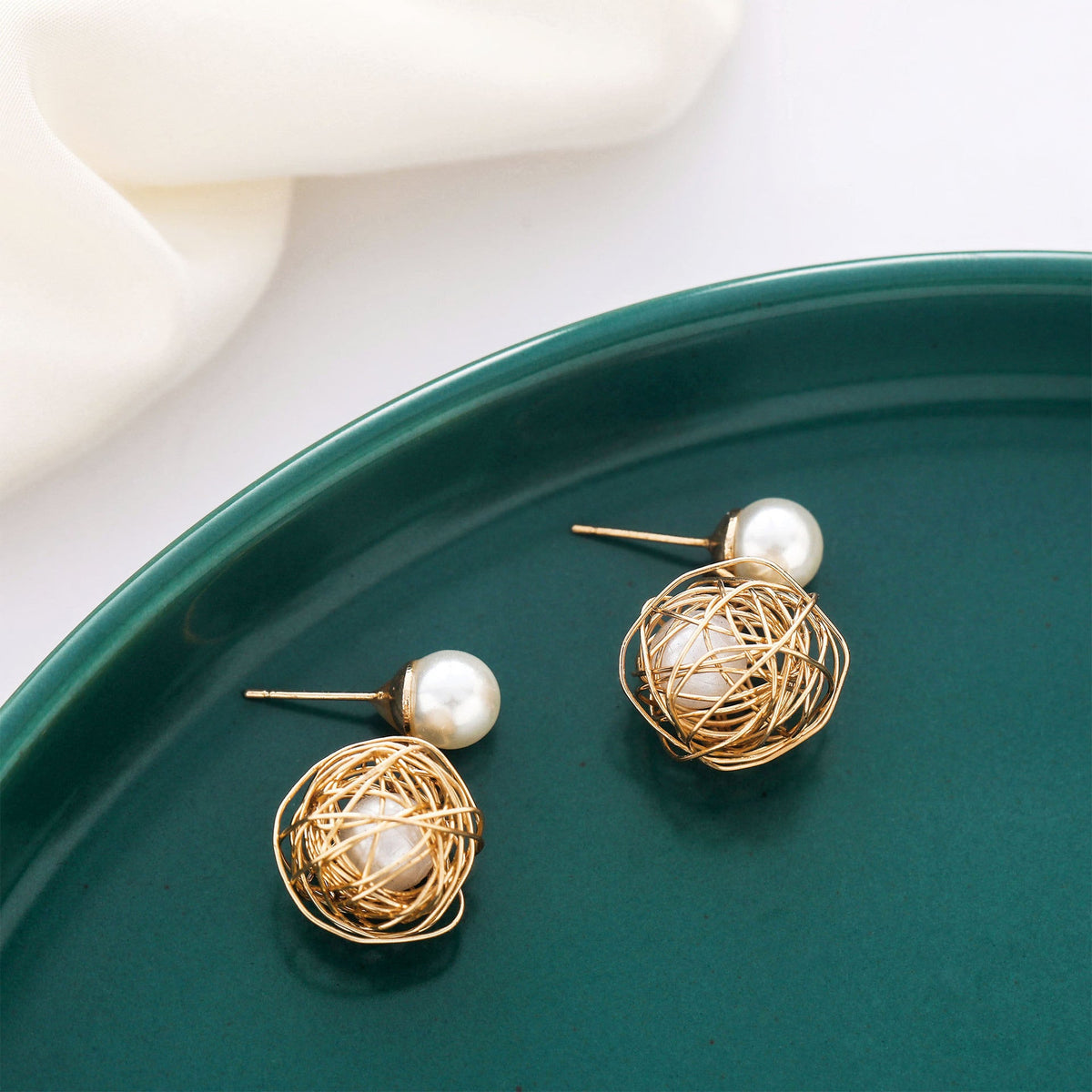 Beautiful Pearl Earring with Unique Style