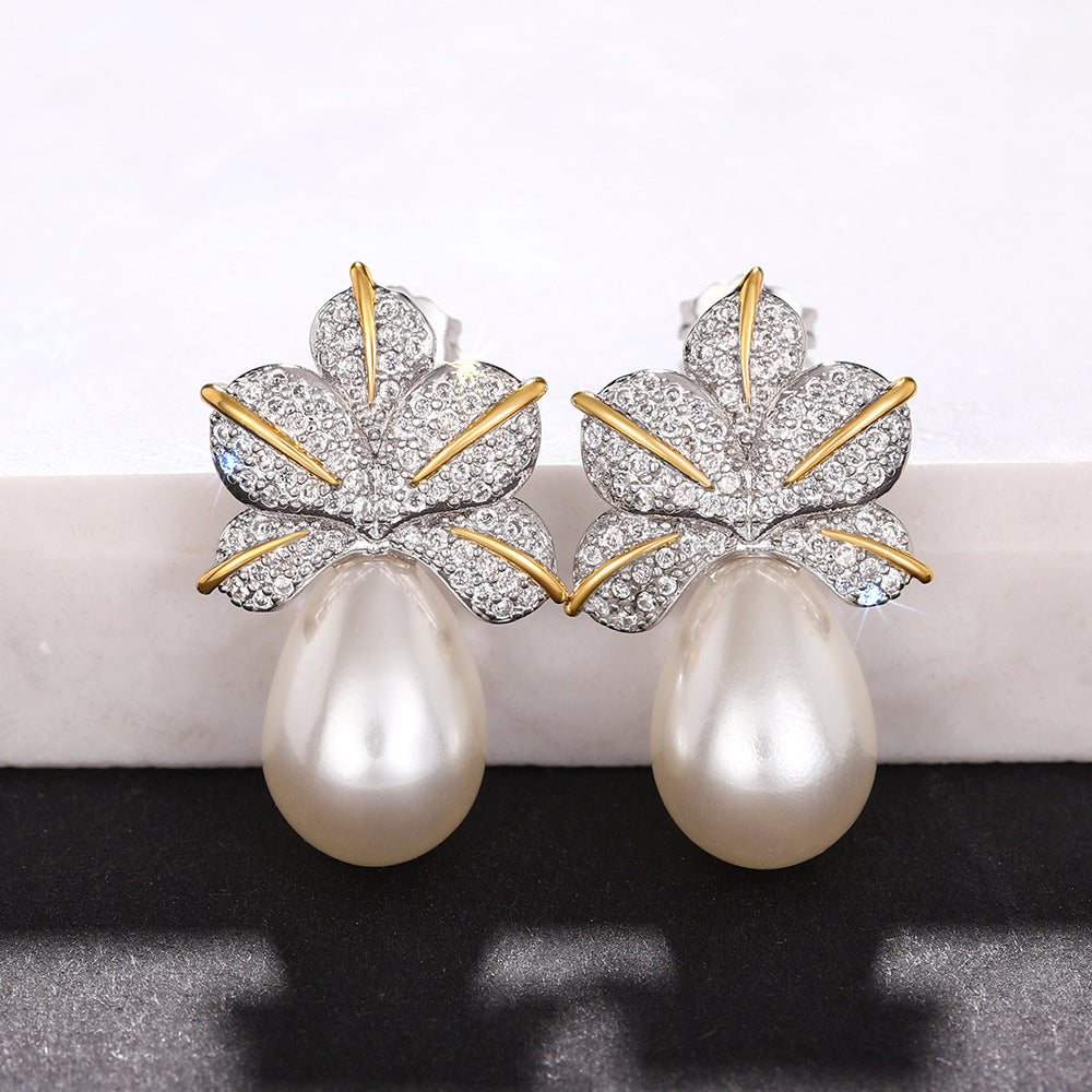 Beautiful Pearl Earring with Unique Style