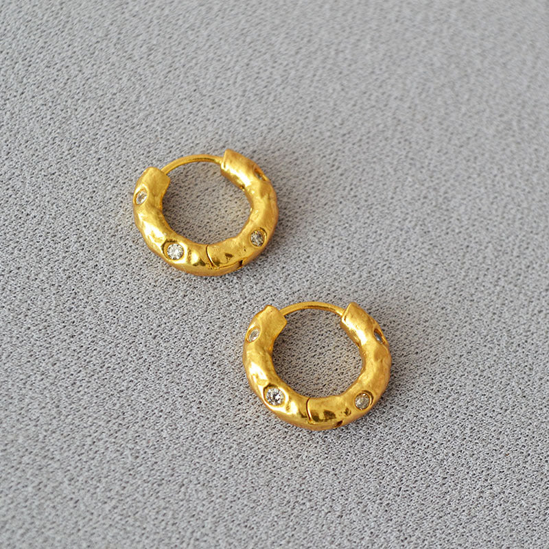 Stunning Gold Earring for Daily Wear