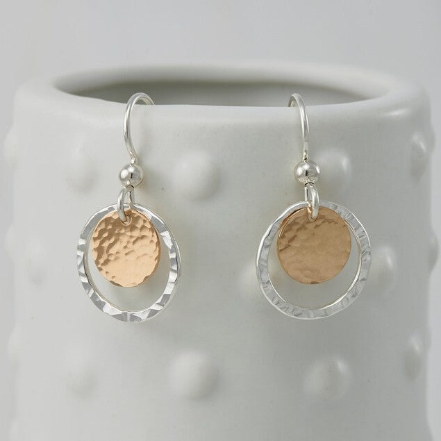 Charming Gold Earring for Any Occasion