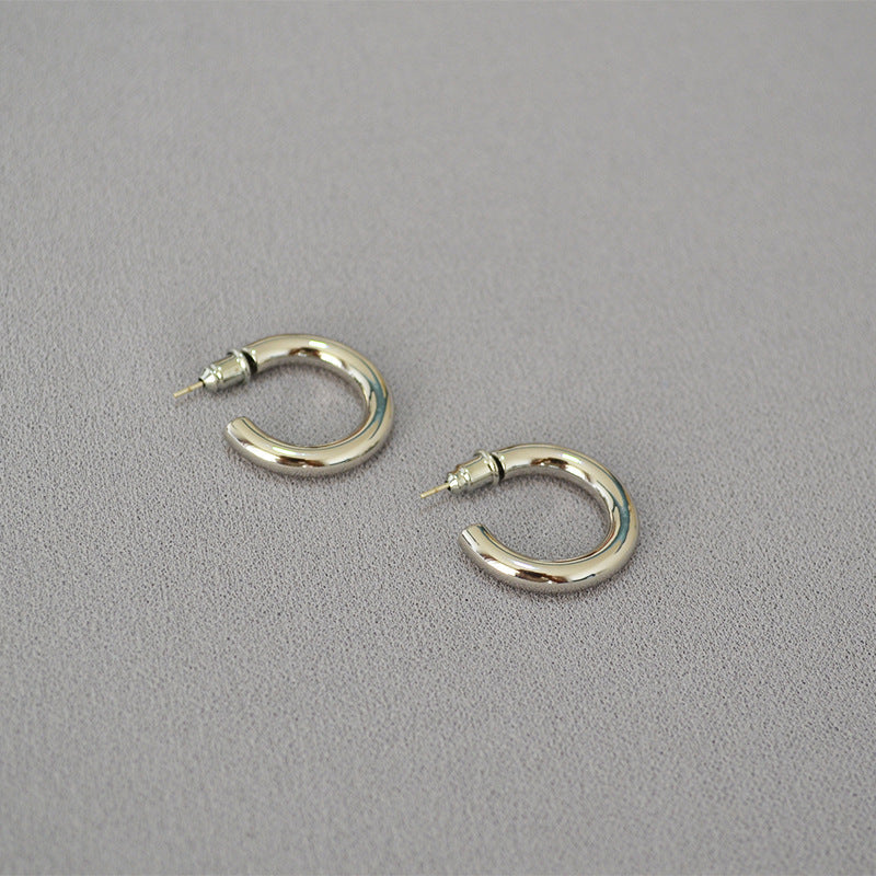 Elegant Gold Earring for Every Occasion