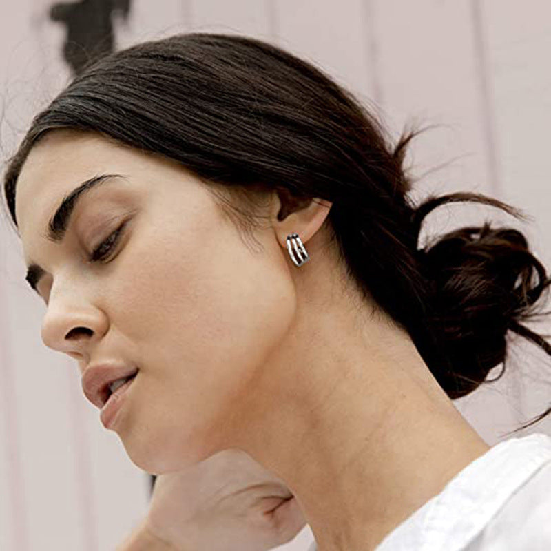 Charming Earring for Any Occasion