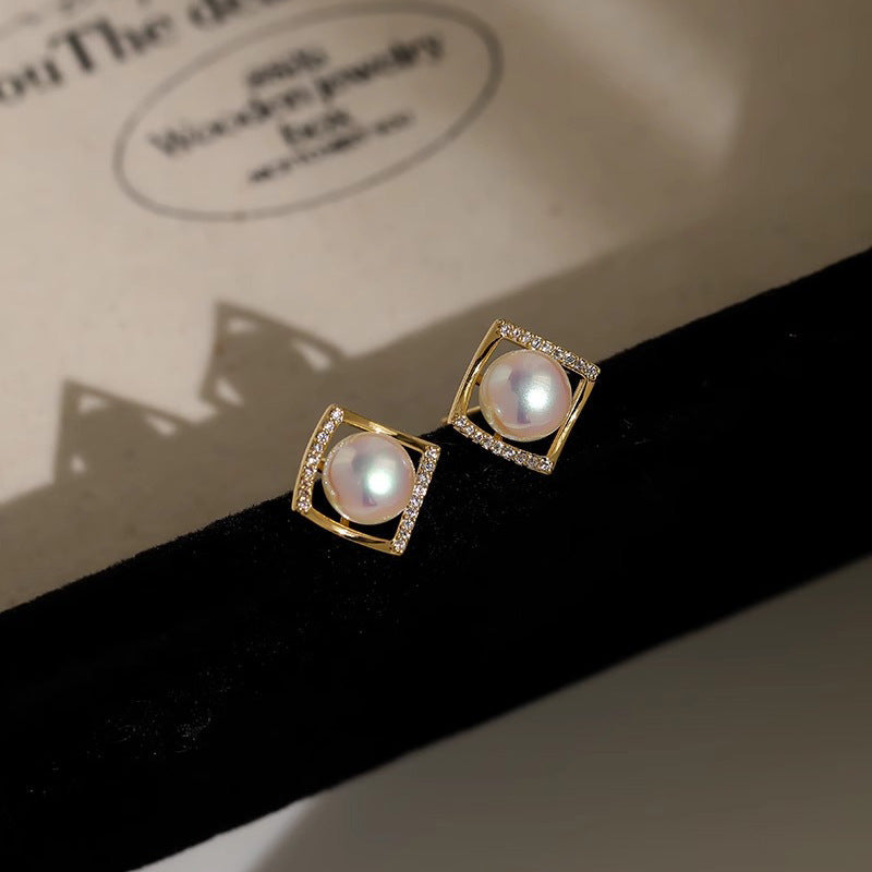 Classic Earring with Timeless Appeal