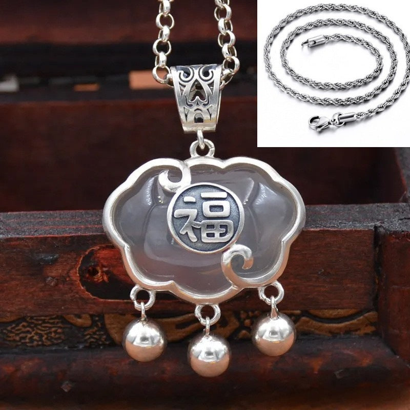 Beautiful Silver Necklace with Unique Style